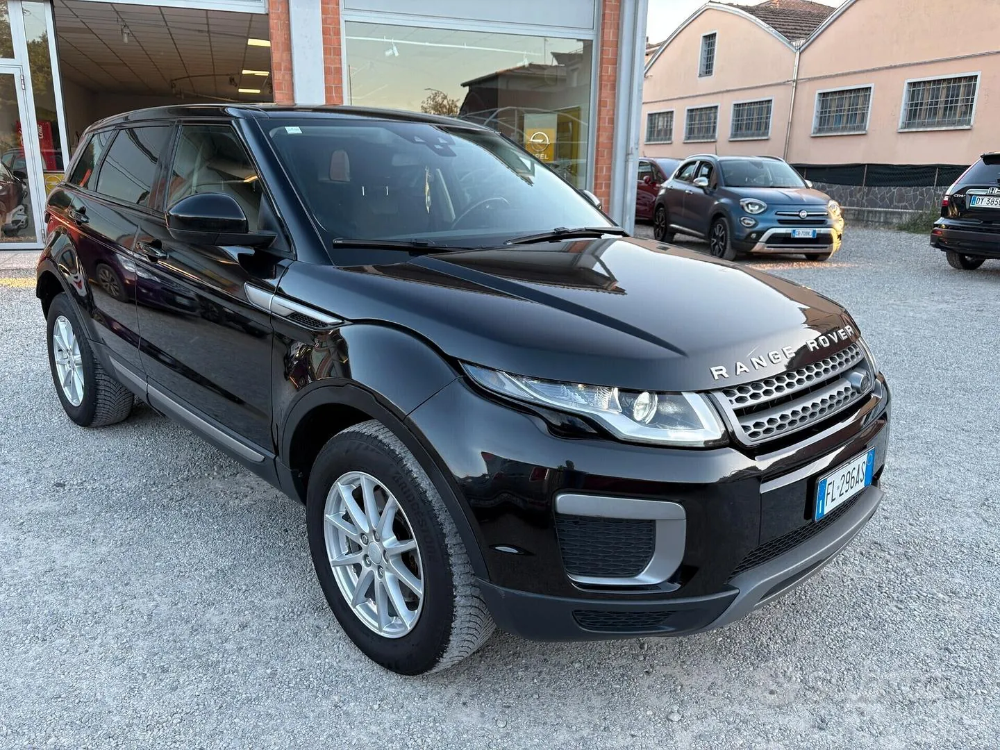 Land Rover Evoque 2017 photo 3