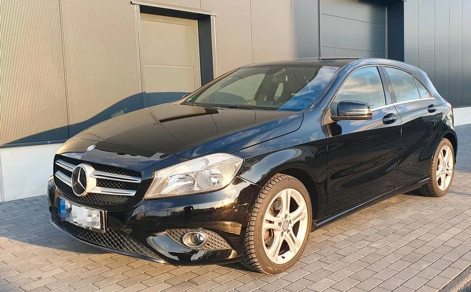 Mercedes-Benz A180