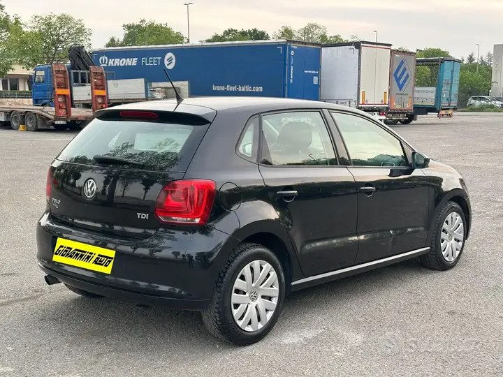 Volkswagen Polo 2011 photo 5