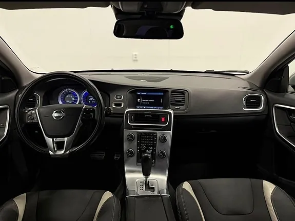 Volvo V60 2012 photo 3