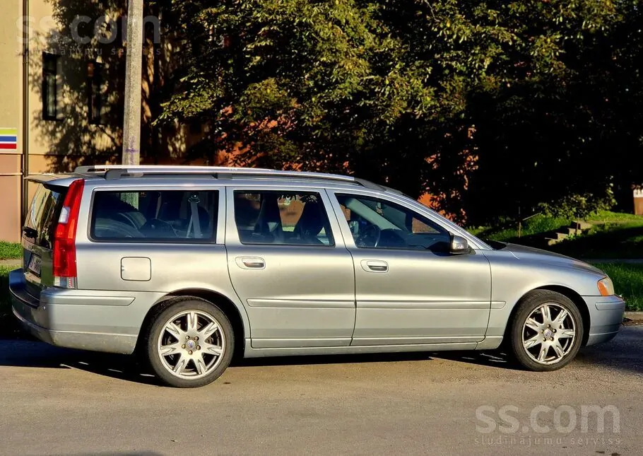 Volvo V70 2007 photo 2