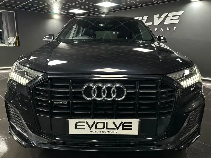 Audi Q7 2021 photo 4