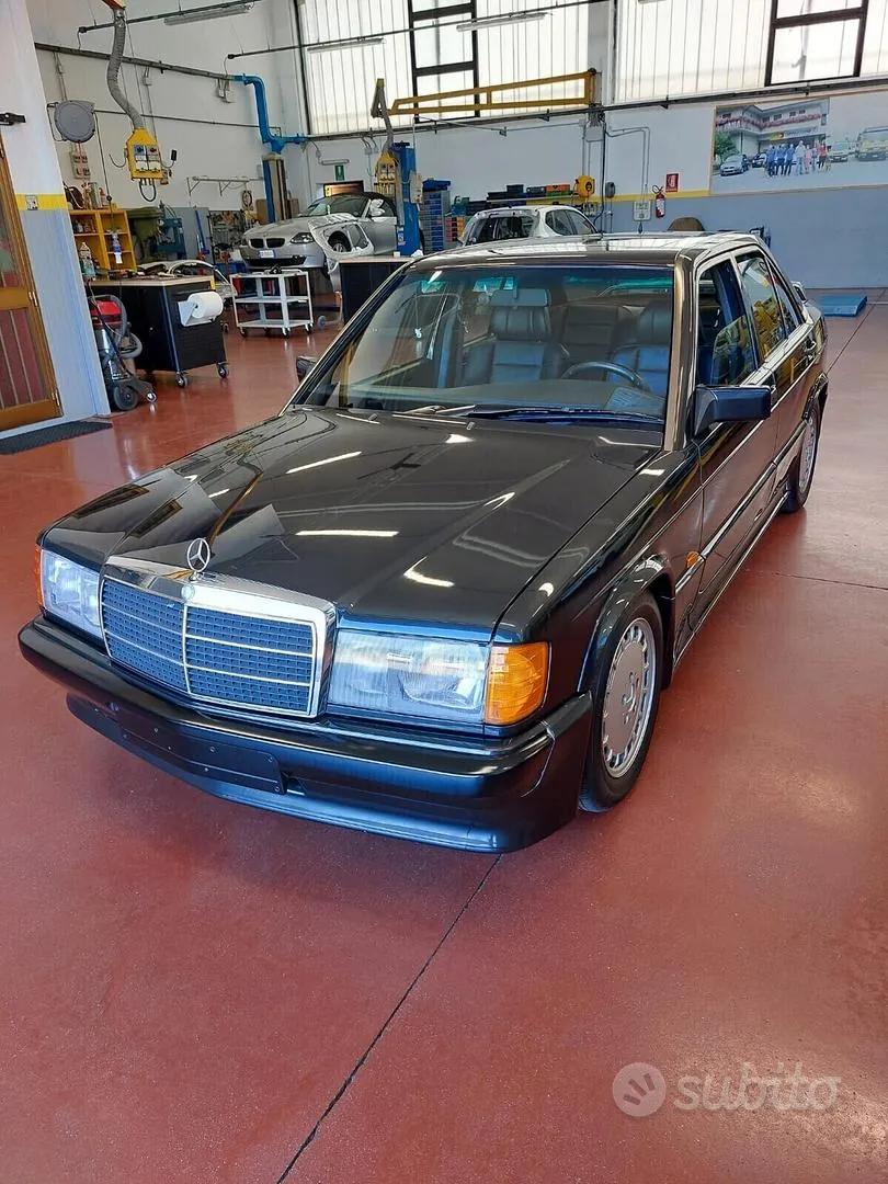 Mercedes-Benz 190E 1986 photo 4