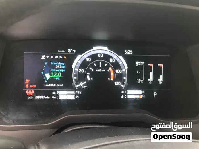 Toyota Tundra 2024 photo 2
