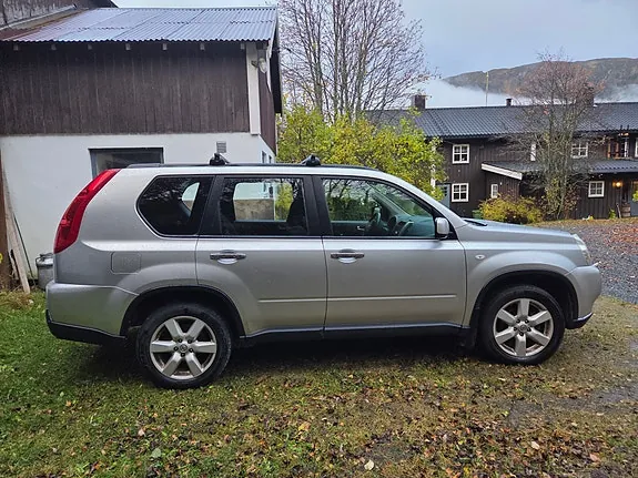 Nissan X-Trail 2010 photo 5