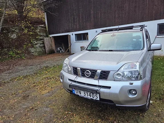 Nissan X-Trail 2010 photo 2