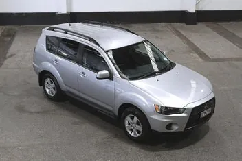 Mitsubishi Outlander 2012 photo 3