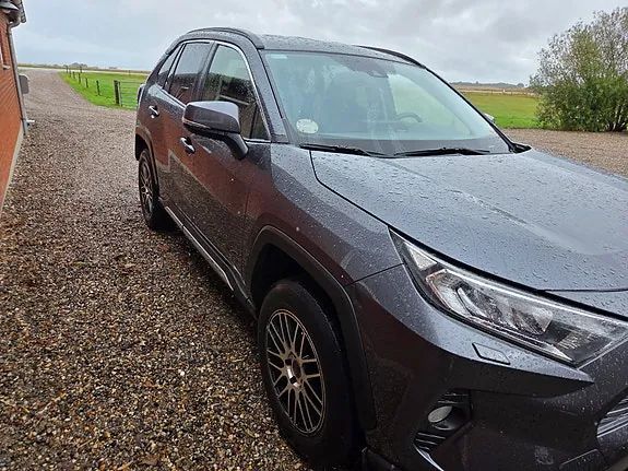 Toyota Rav4 2019 photo 3
