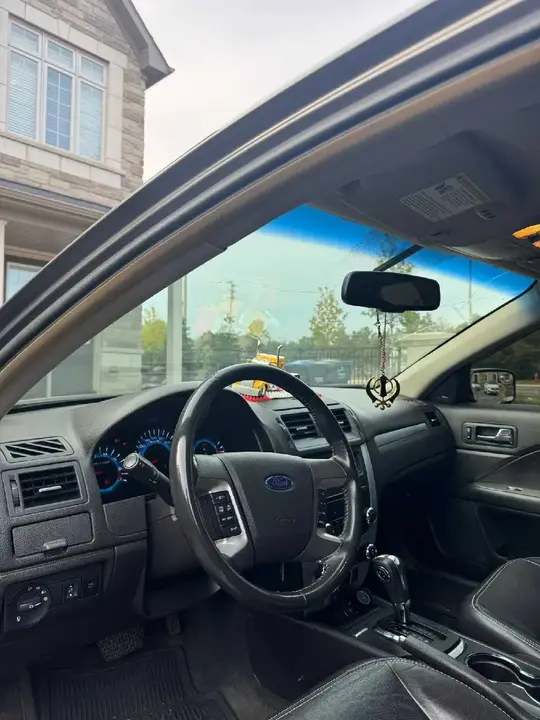 Ford Fusion 2011 photo 2