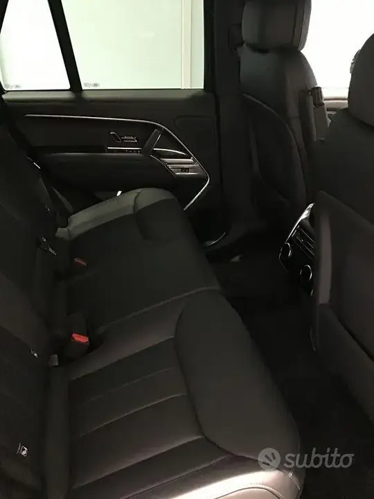 Land Rover Range Rover 2024 photo 4