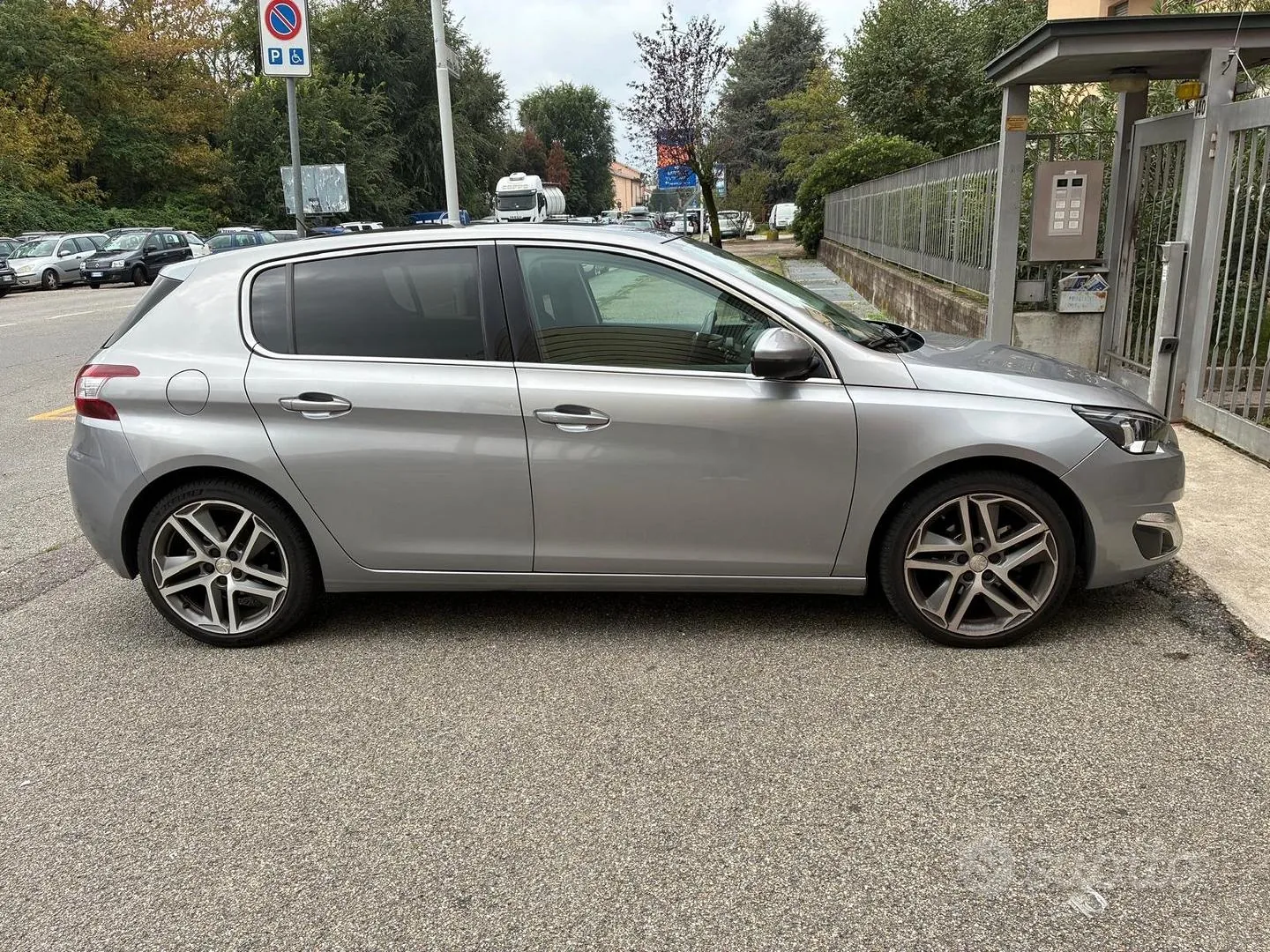 Peugeot 308 2016 photo 2