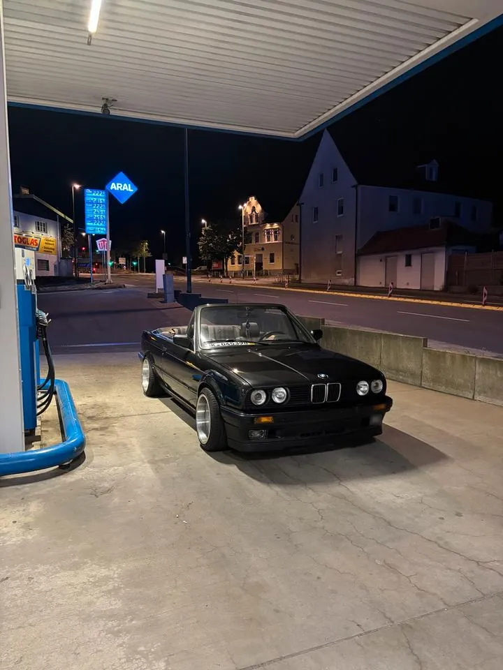 BMW E30