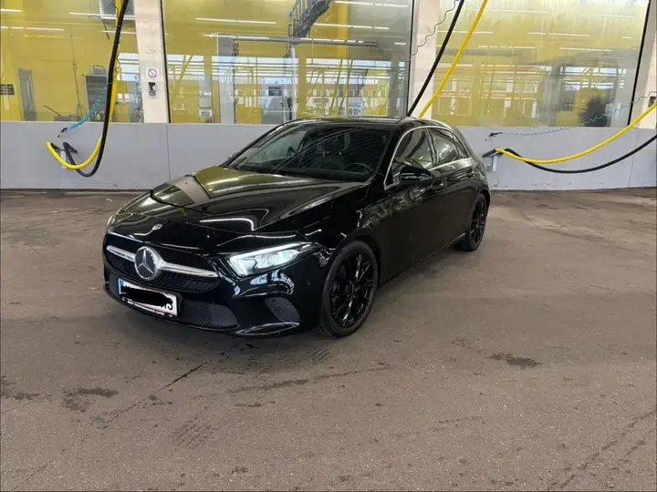 Mercedes-Benz A-Class 2018 photo 2