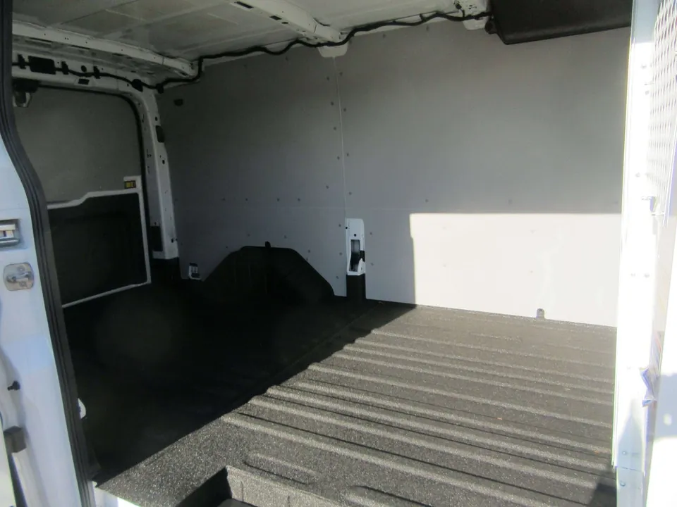 Ford Transit Cargo 2024 photo 3