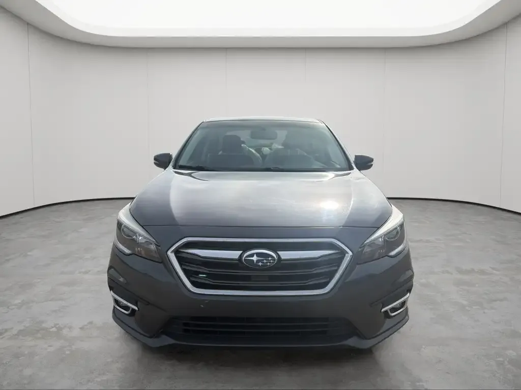 Subaru Legacy 2019 photo 2