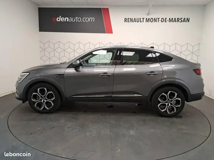 Renault Arkana 2023 photo 2