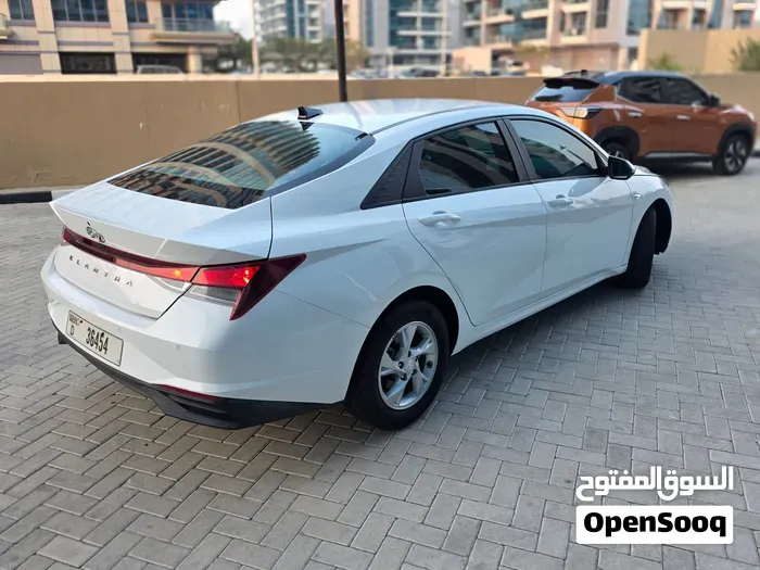 Hyundai Elantra 2022 photo 3