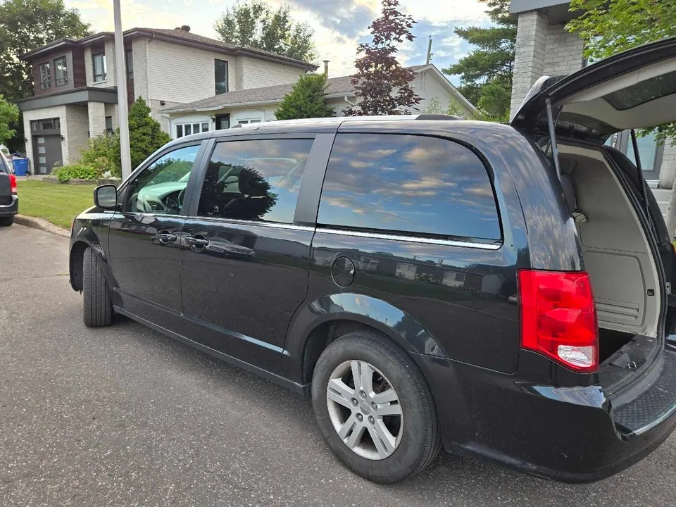 Dodge Grand Caravan 2016 photo 4