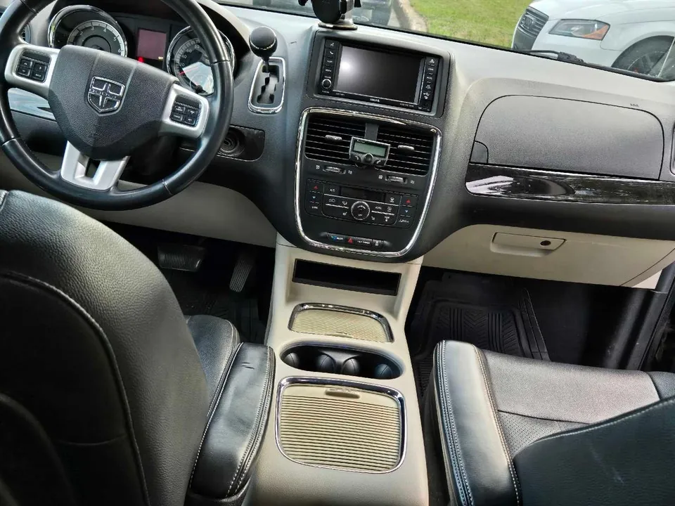 Dodge Grand Caravan 2016 photo 3