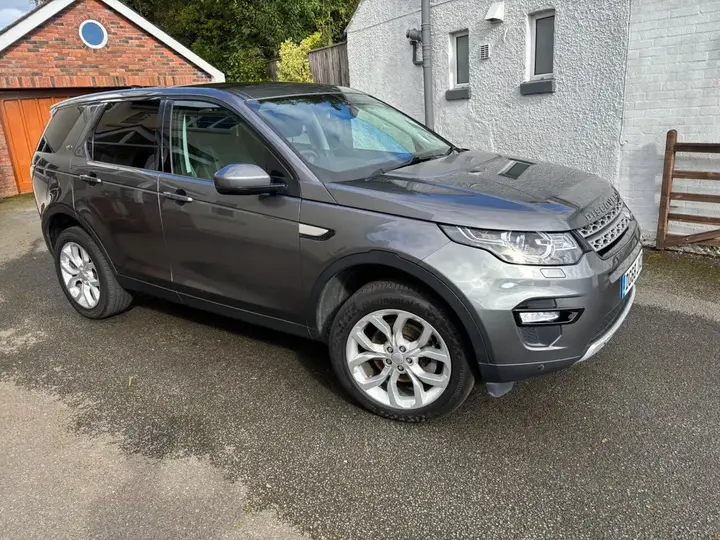 Land Rover Discovery Sport 2018 photo 2