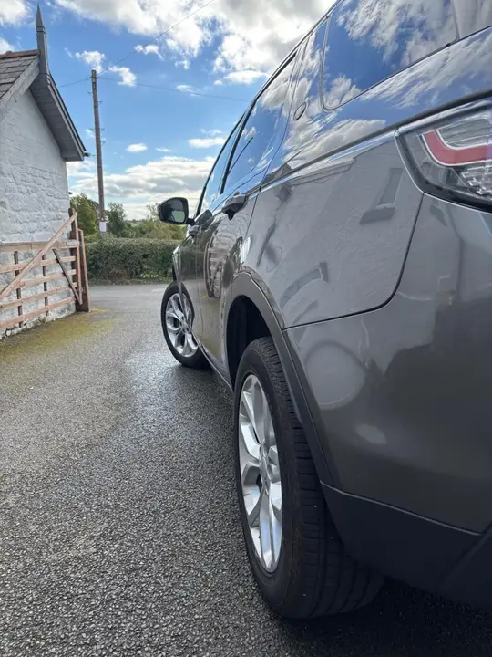 Land Rover Discovery Sport 2018 photo 5