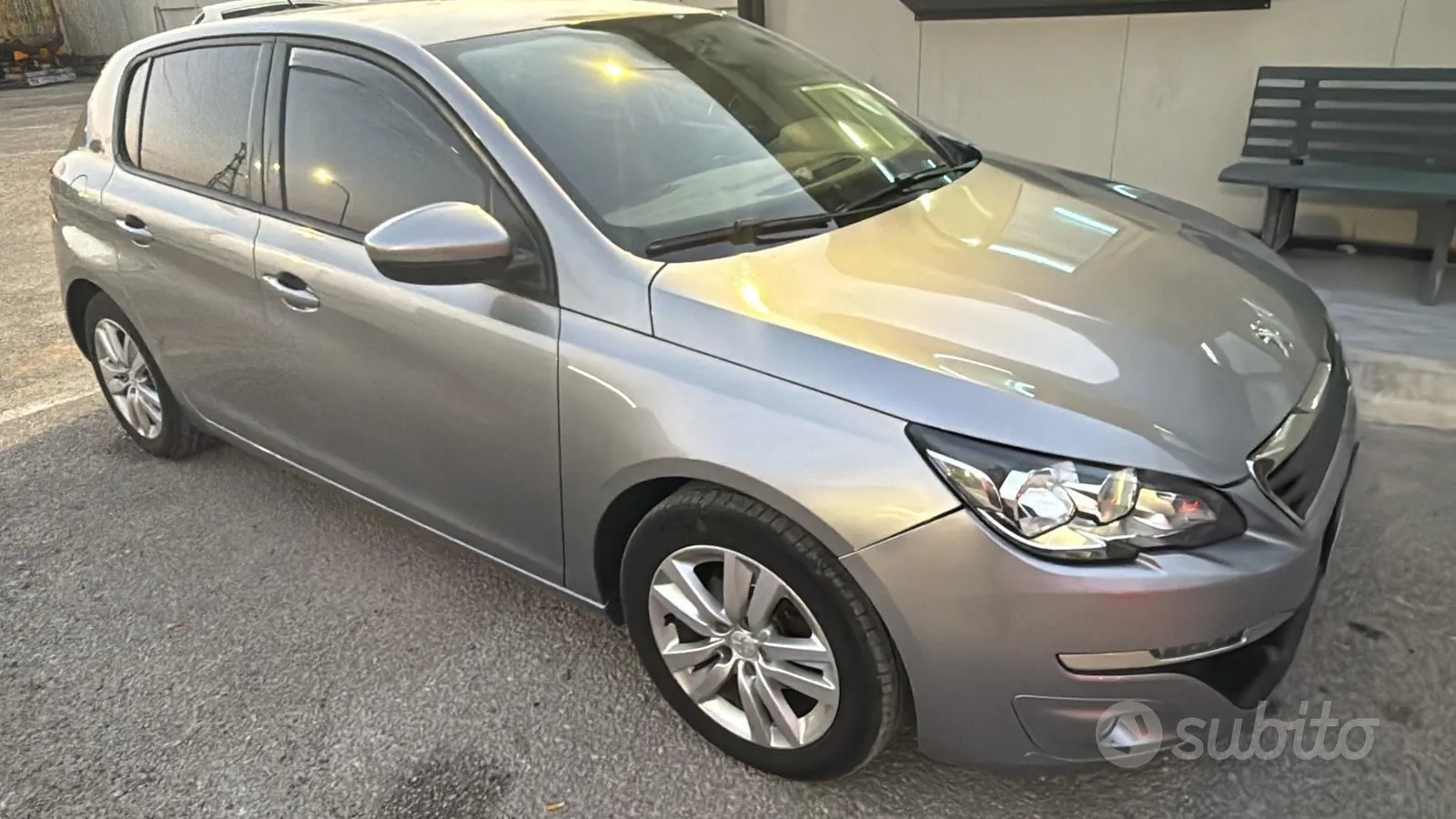 Peugeot 308 2015 photo 2