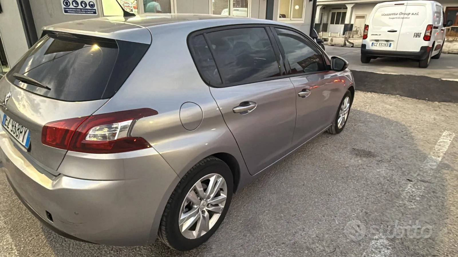 Peugeot 308 2015 photo 3