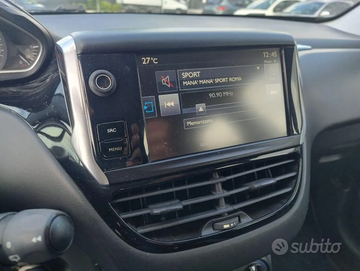 Peugeot 208 2016 photo 5