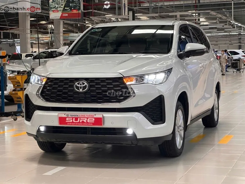 Toyota Innova 2024 photo 2