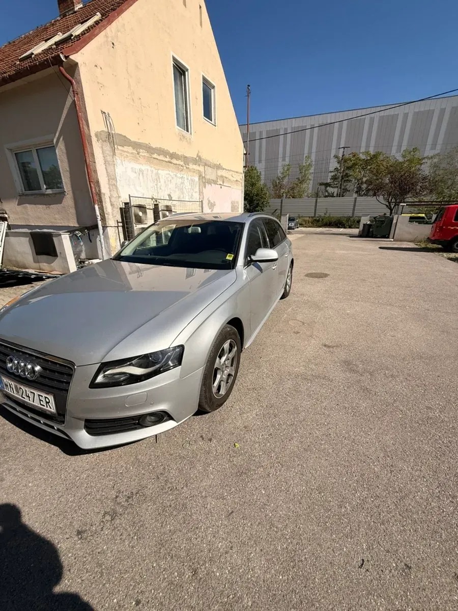 Audi A4 2009 photo 2