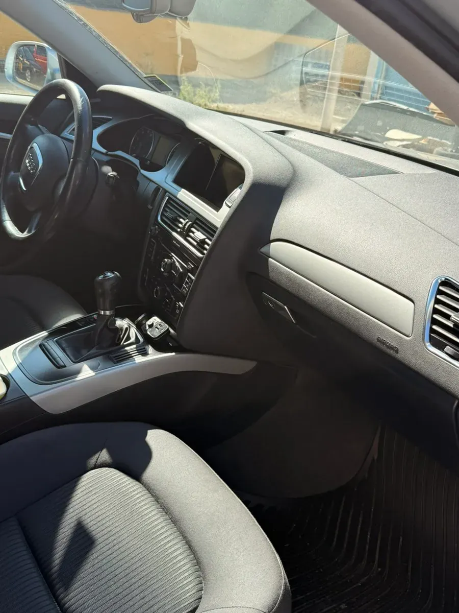 Audi A4 2009 photo 3