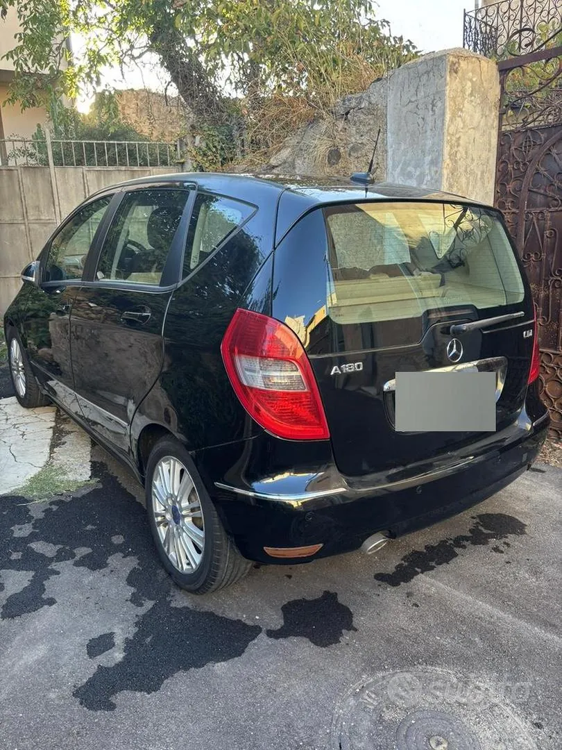 Mercedes-Benz A-Class 2009 photo 2