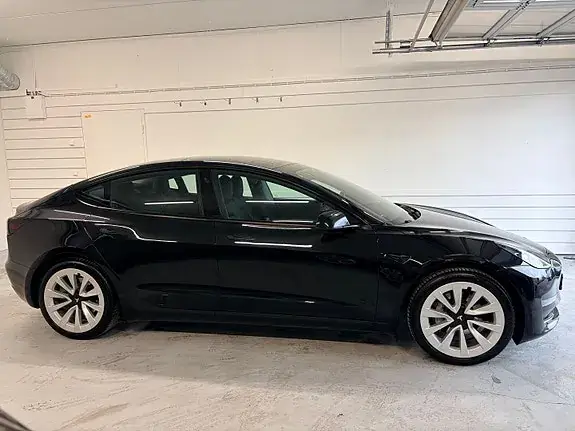 Tesla Model 3 2022 photo 4