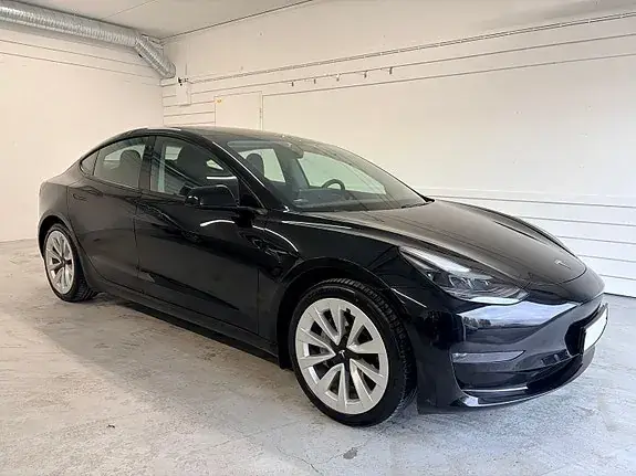 Tesla Model 3 2022 photo 3