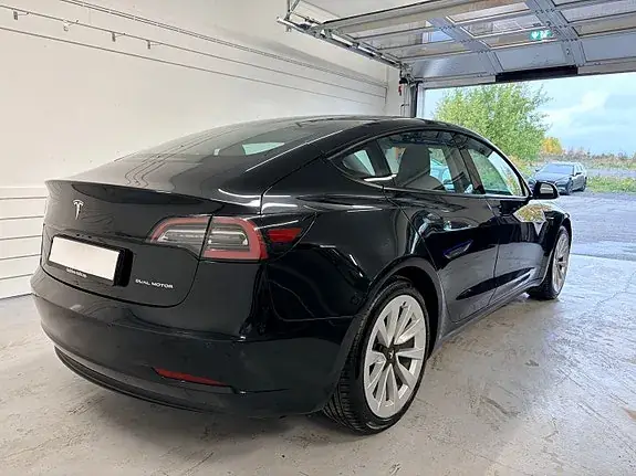Tesla Model 3 2022 photo 5
