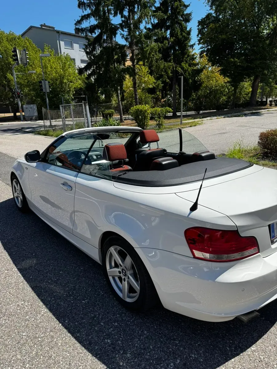 BMW 1 Series 2011 photo 3