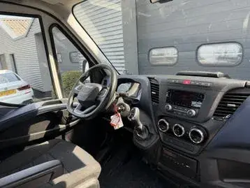 Iveco Daily 2021 photo 3