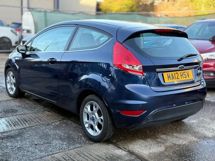 Ford Fiesta 2012 photo 5