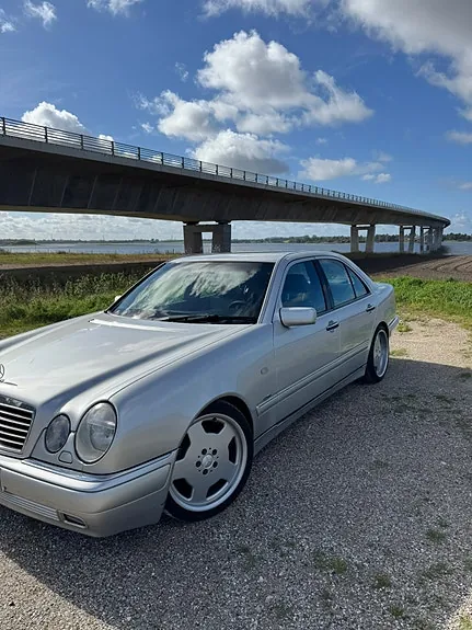 Mercedes-Benz C280 1997 photo 2