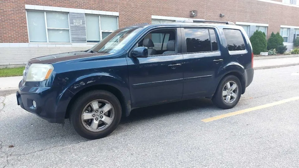 Honda Pilot 2009 photo 2