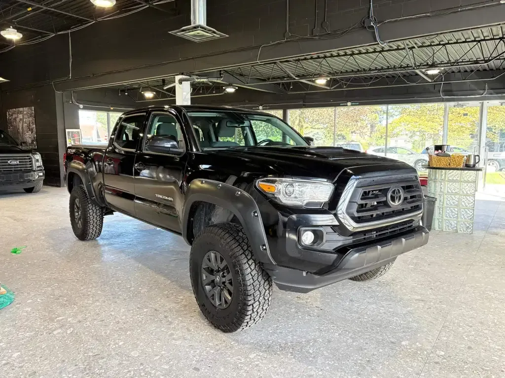 Toyota Tacoma 2021 photo 2
