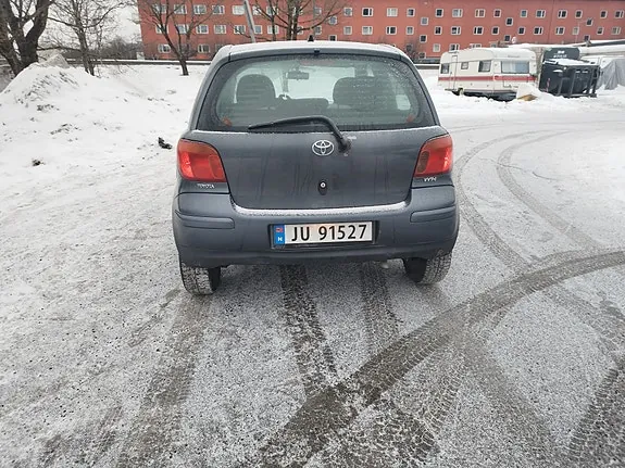 Toyota Yaris 2005 photo 5