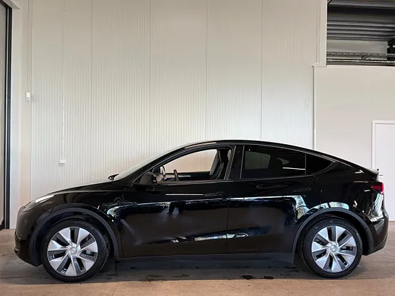 Tesla Model Y 2023 photo 5