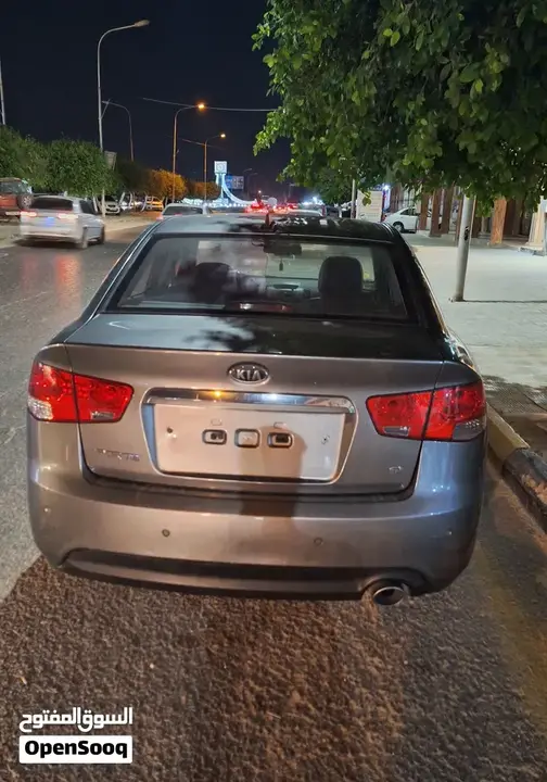 Kia Forte 2010 photo 2