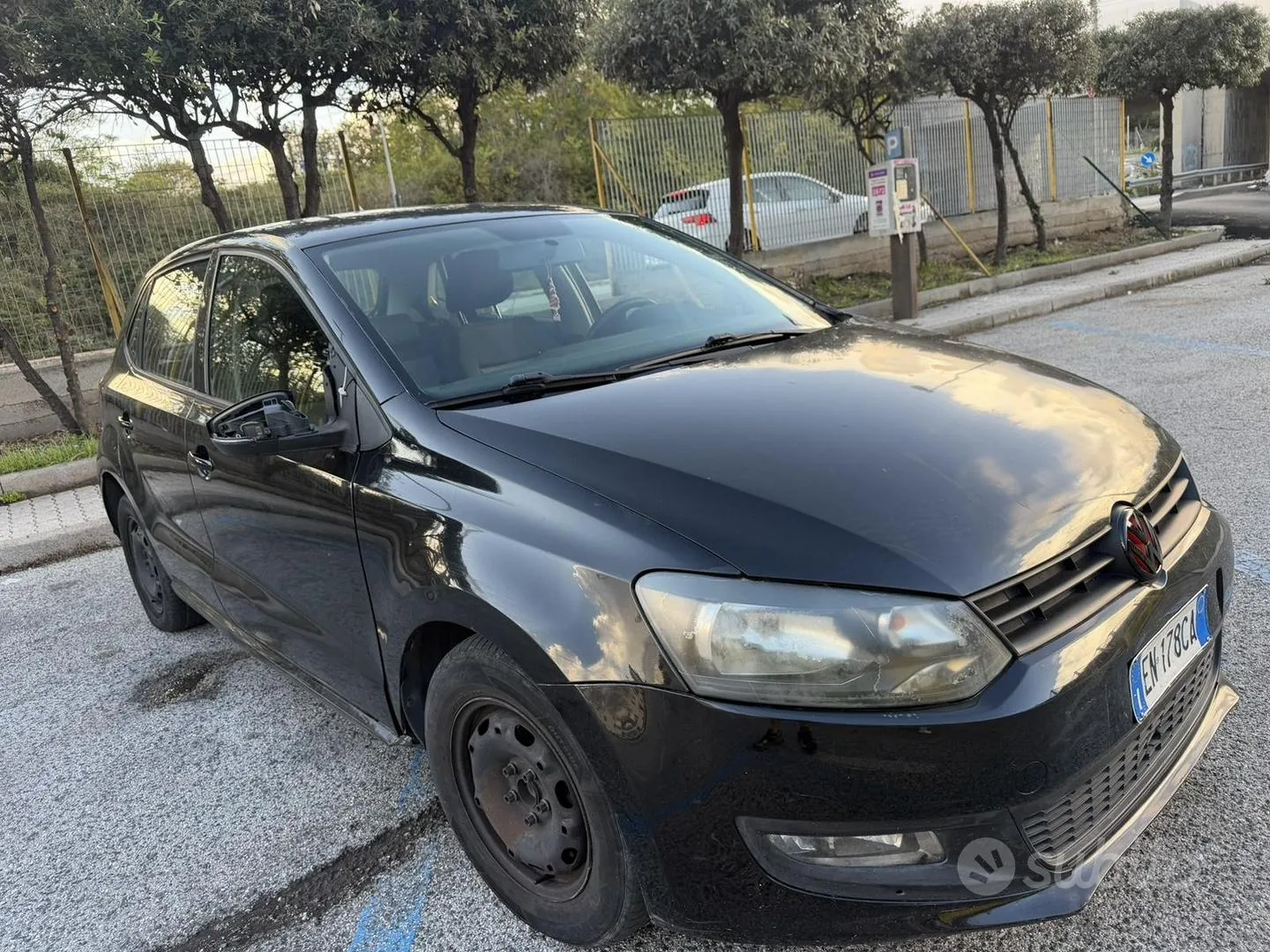 Volkswagen Polo 2012 photo 2