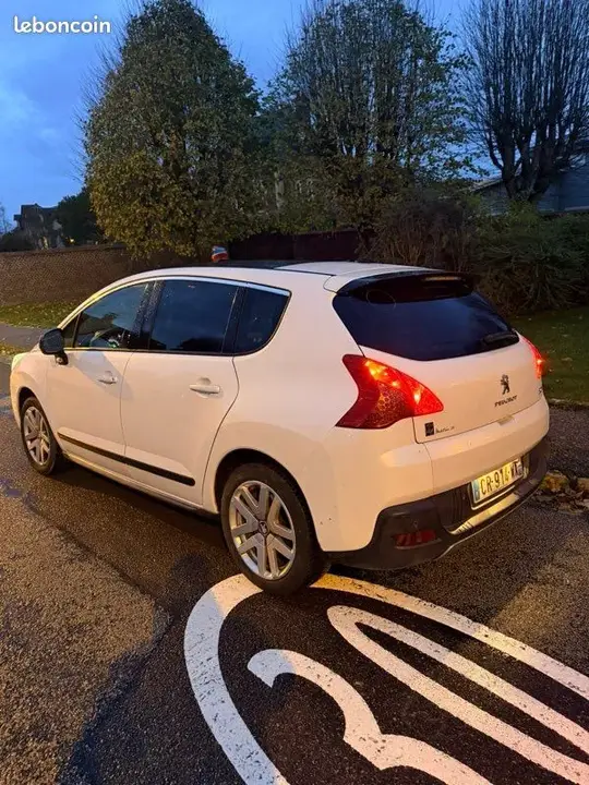 Peugeot 3008 2013 photo 2