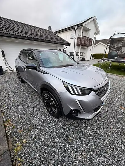 Peugeot E-2008 2021 photo 5