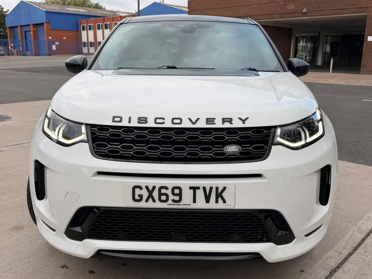 Land Rover Discovery Sport 2019 photo 2