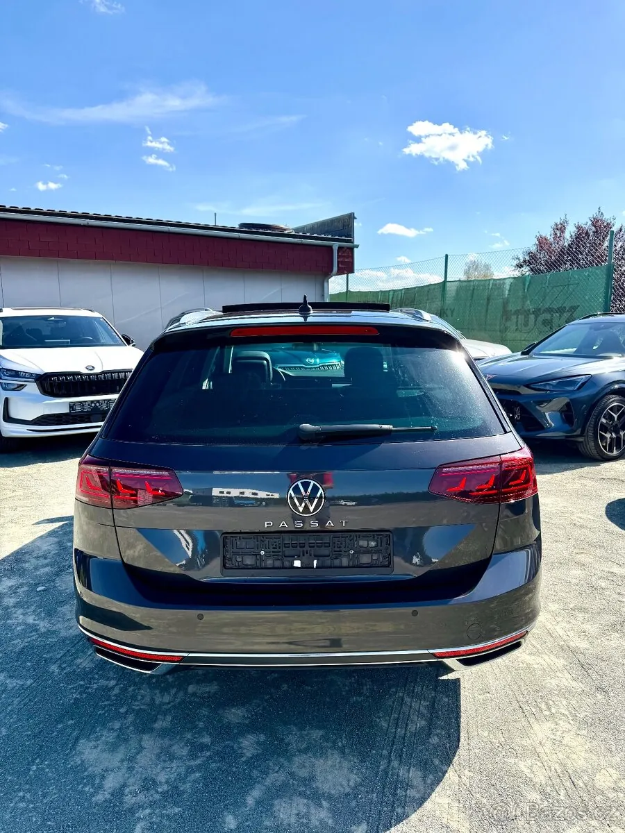 Volkswagen Passat 2022 photo 5
