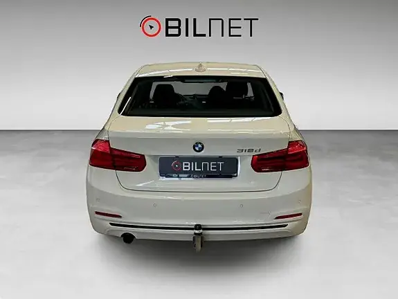 BMW 318D 2017 photo 4